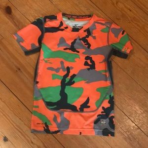 Boys Nike pro combat compression shirt medium